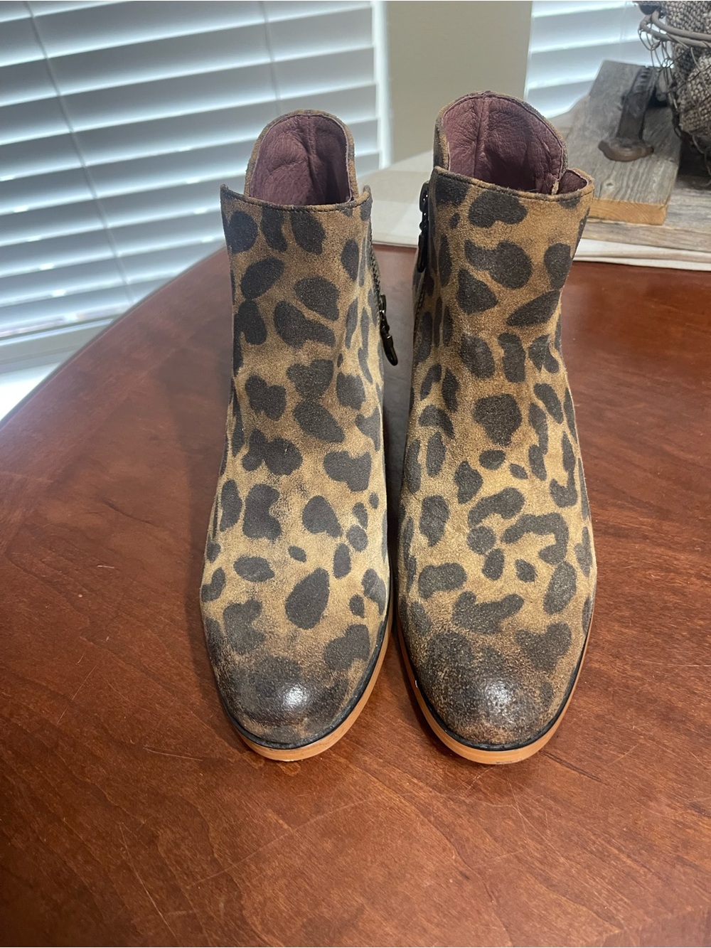 L&B Leopard Cheetah Suede Leather Ankle Boots Booties - Picture 2 of 10